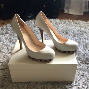 Authentic coach Leather pumps